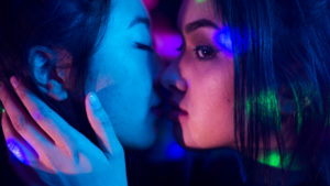 Ingrid and Stella kiss