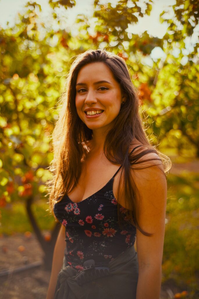 Bree-Anna Cummins as Brooke