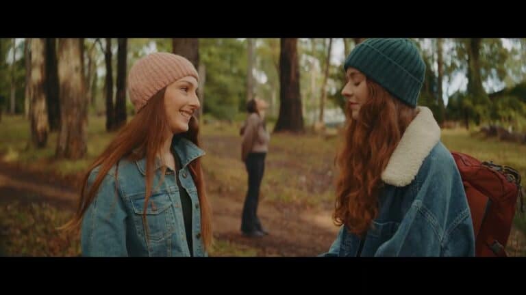 Ruby gatecrashes Kerri & Beth’s date – clip from Flunk season 7