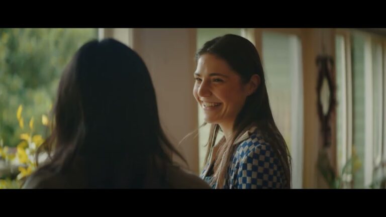 Inviting her ex to stay over – Clip from The Girl That Got Away (2025) movie
